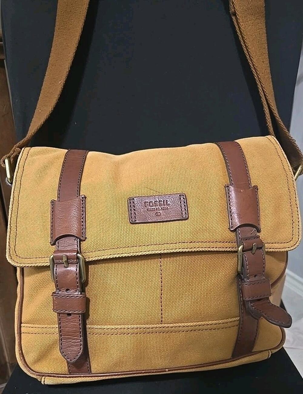 Fossil Canvas Messenger Crossbody Bag Tan Brown Leather Trim Adjustable Strap